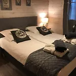 Chalet Avec Jacuzzi Et Piscine, Deco Soignee Esprit Cocooning