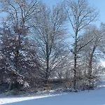 Avec Jacuzzi Et Piscine, Deco Soignee Esprit Cocooning *