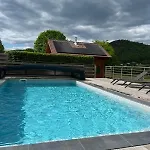 Avec Jacuzzi Et Piscine, Deco Soignee Esprit Cocooning *