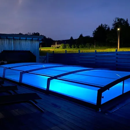 Avec Jacuzzi Et Piscine, Deco Soignee Esprit Cocooning *