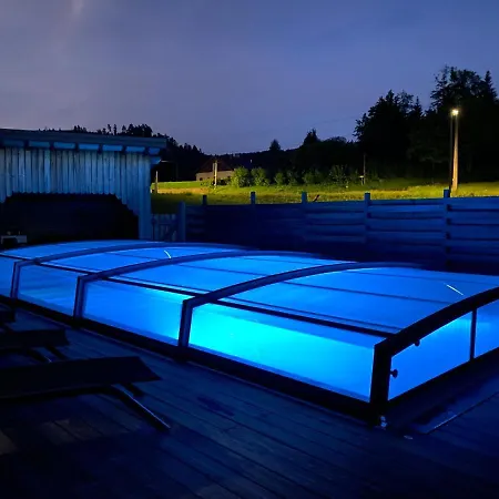 Avec Jacuzzi Et Piscine, Deco Soignee Esprit Cocooning *