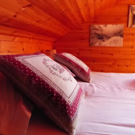 Avec Jacuzzi Et Piscine, Déco Soignée Esprit Cocooning * Ramonchamp