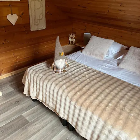 Avec Jacuzzi Et Piscine, Deco Soignee Esprit Cocooning Chalet
