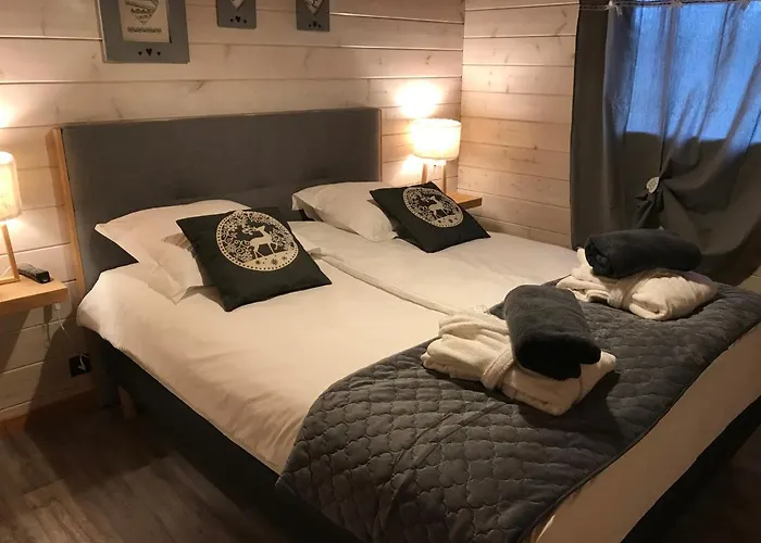 木屋 Avec Jacuzzi Et Piscine, Deco Soignee Esprit Cocooning