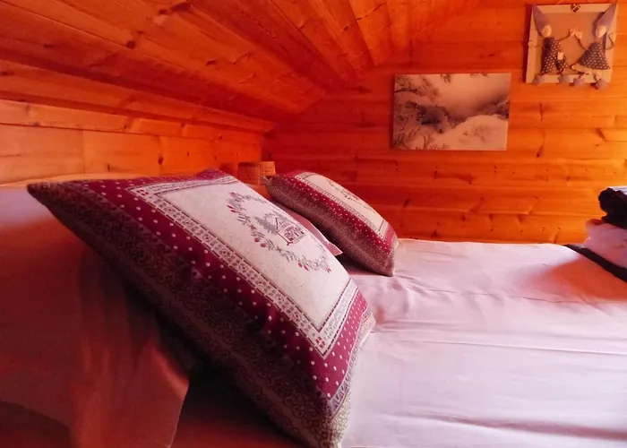 Avec Jacuzzi Et Piscine, Deco Soignee Esprit Cocooning * Ramonchamp