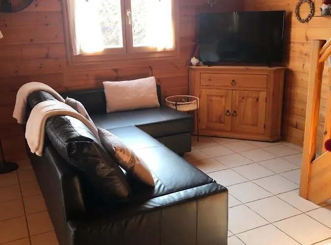 木屋 Avec Jacuzzi Et Piscine, Deco Soignee Esprit Cocooning Ramonchamp