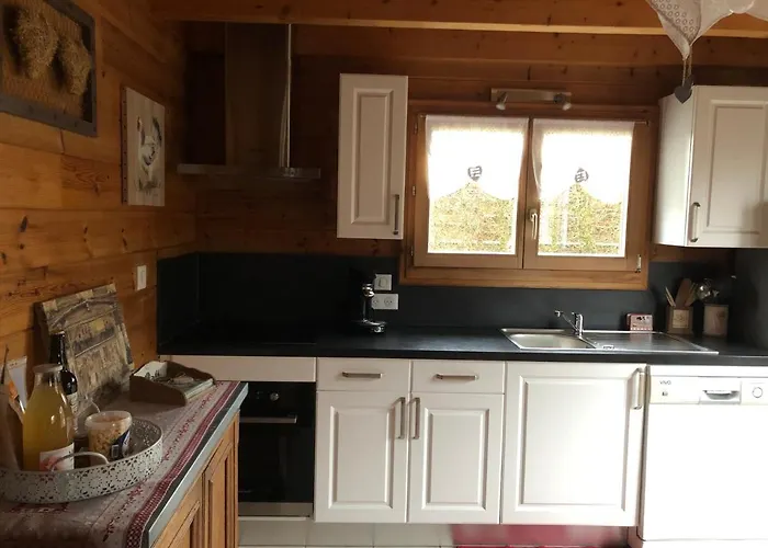 Avec Jacuzzi Et Piscine, Deco Soignee Esprit Cocooning