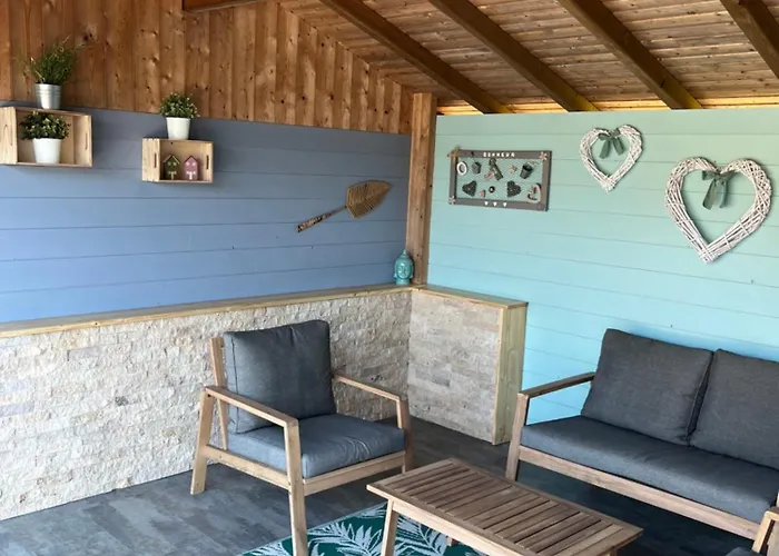 Avec Jacuzzi Et Piscine, Deco Soignee Esprit Cocooning Ramonchamp