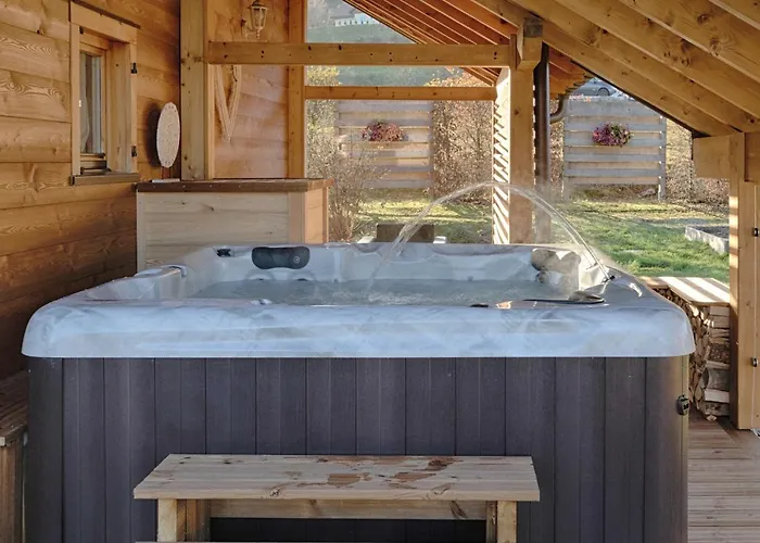 木屋 Avec Jacuzzi Et Piscine, Deco Soignee Esprit Cocooning *